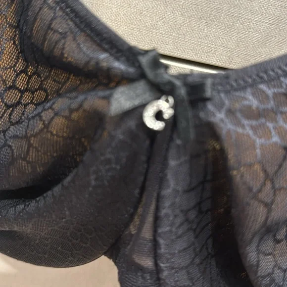 Chantelle Black Underwire Bra - Picture 2 of 3